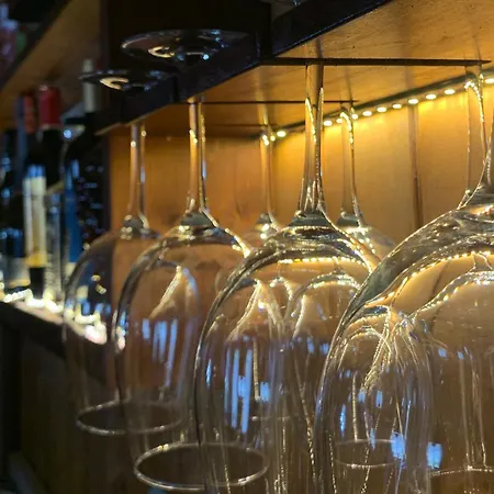 Bujtina 酒店 瓦勒博内